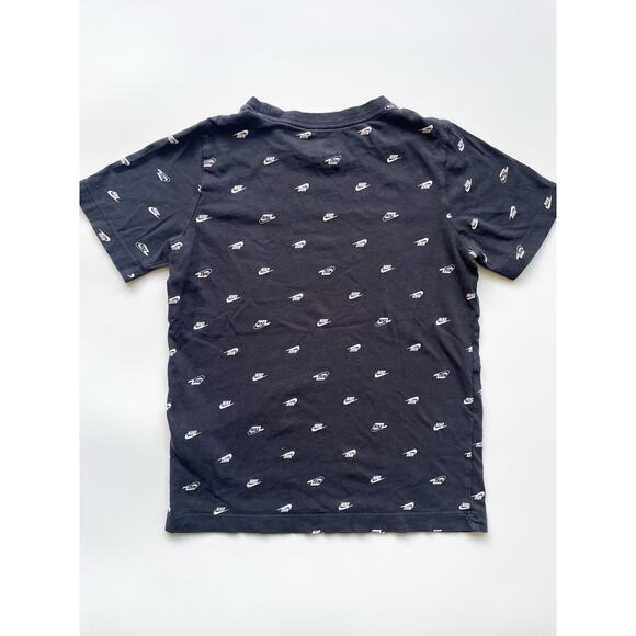 Boy's Black and White Nike Logo T-shirt Size Medium - Picture 4 of 4